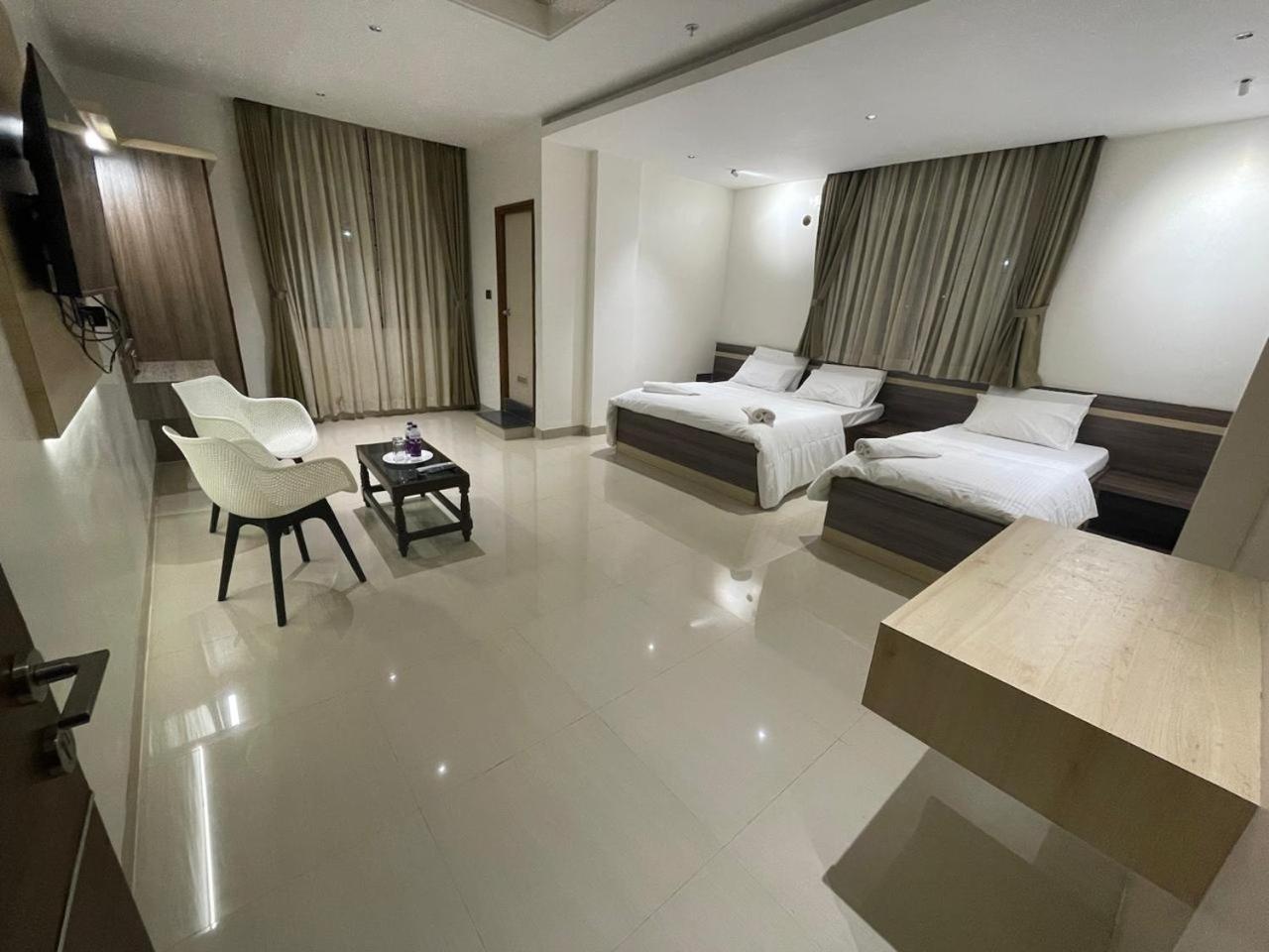 Model Grand Inn Bellary Exterior photo