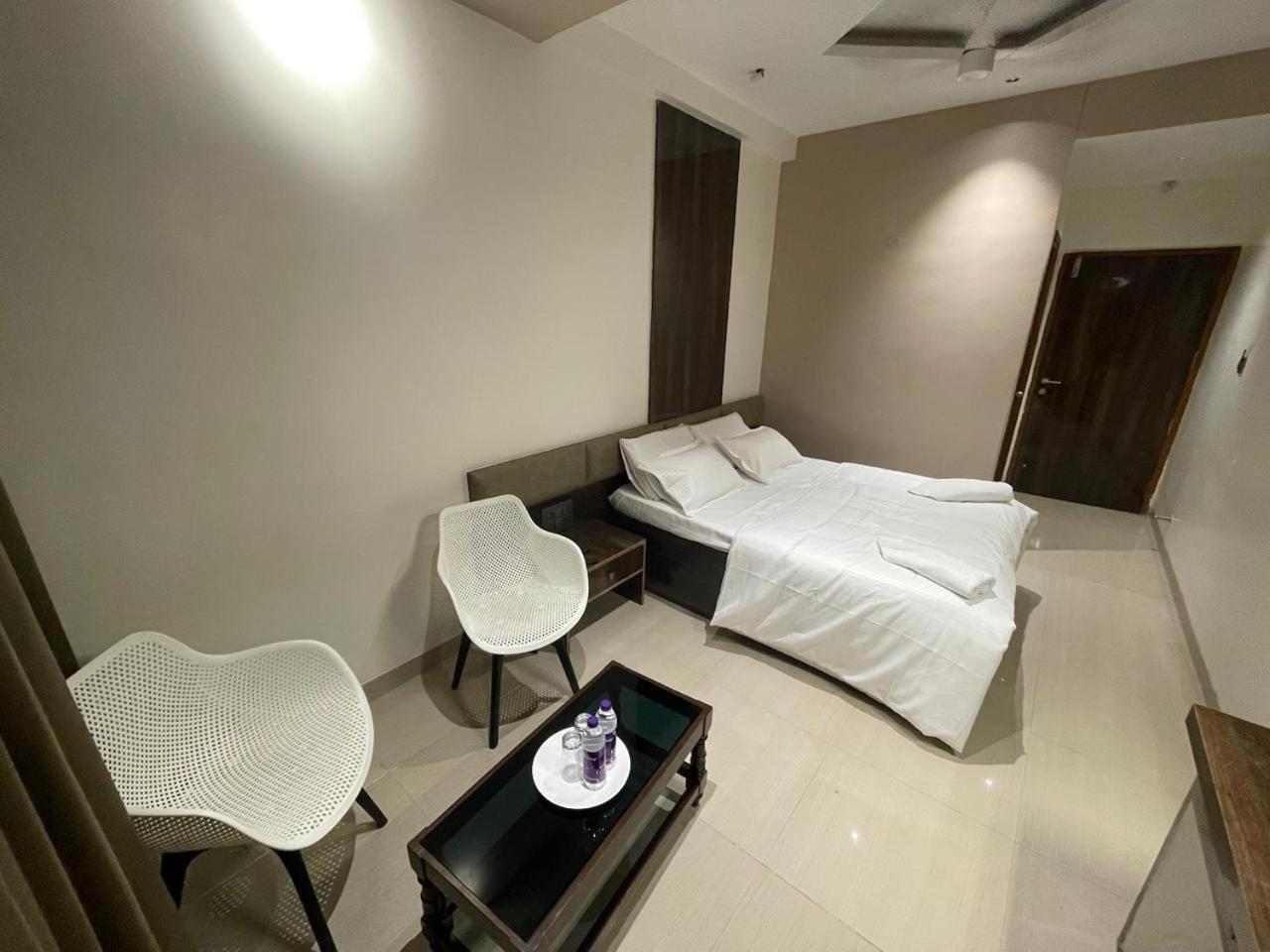 Model Grand Inn Bellary Exterior photo